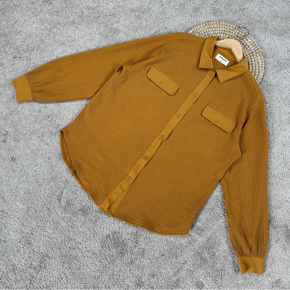 The Normal Brand Women’s Honeycomb Waffle Overshirt Button Down in Palomino L - Picture 3 of 13